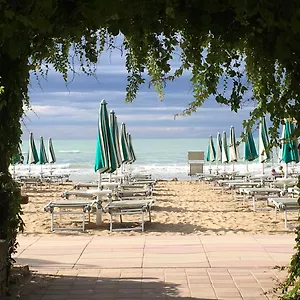 Hotel Vina Del Mar Pineta, Jesolo